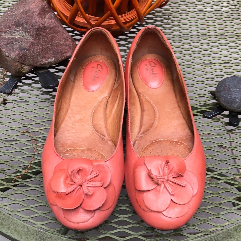 10W. Clarks Artisan Flat Shoes. (Flower Decoration)